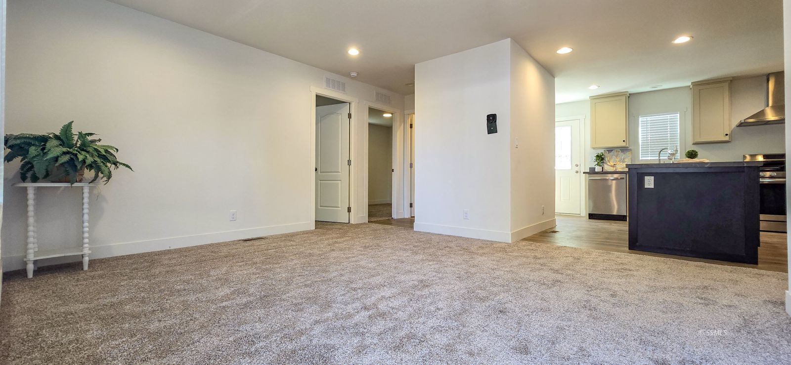 1599 North Norma Street Ridgecrest, CA 93555 - Photo 3 of 22 Gallery Image 3