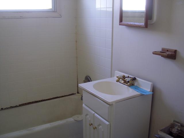 1017 Antwerp Road Columbus, OH 43213 - Photo 5 of 7