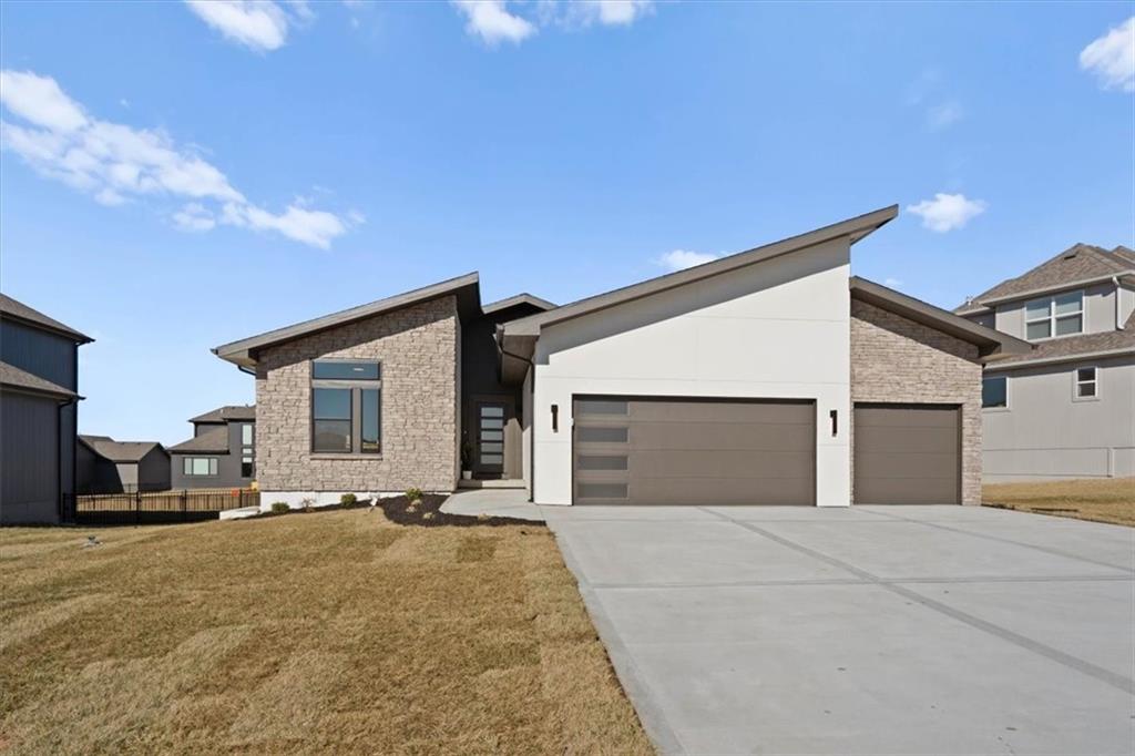 2606 Southwest Farm Fld Road Lee's Summit, MO 64082 - Photo 1 of 28