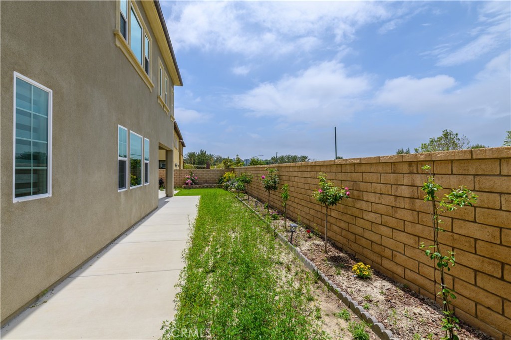 105 Bryce Run Lake Forest, CA 92630 - Photo 35 of 36 a view of an ocean with a building in the background