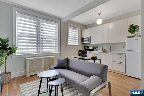 $299,000 | 755 Anderson Avenue, Unit 4J, Cliffside Park, NJ 07010