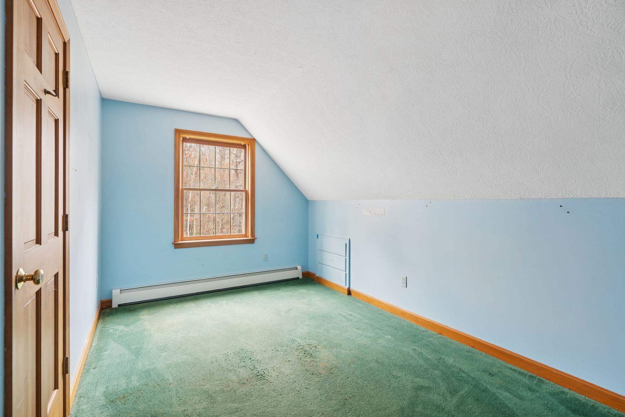 9 Hammond Road Kennebunk, ME 04043 - Photo 27 of 57 Upstairs bedroom 3