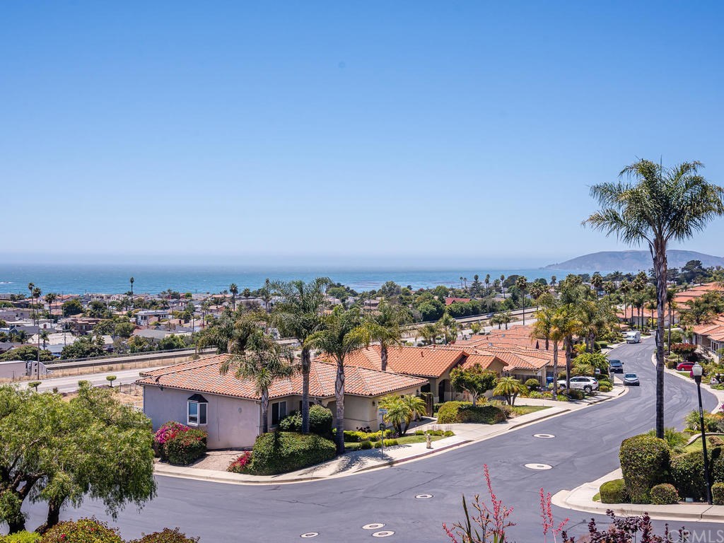 1290 Costa Brava Pismo Beach, CA 93449 - Photo 10 of 45