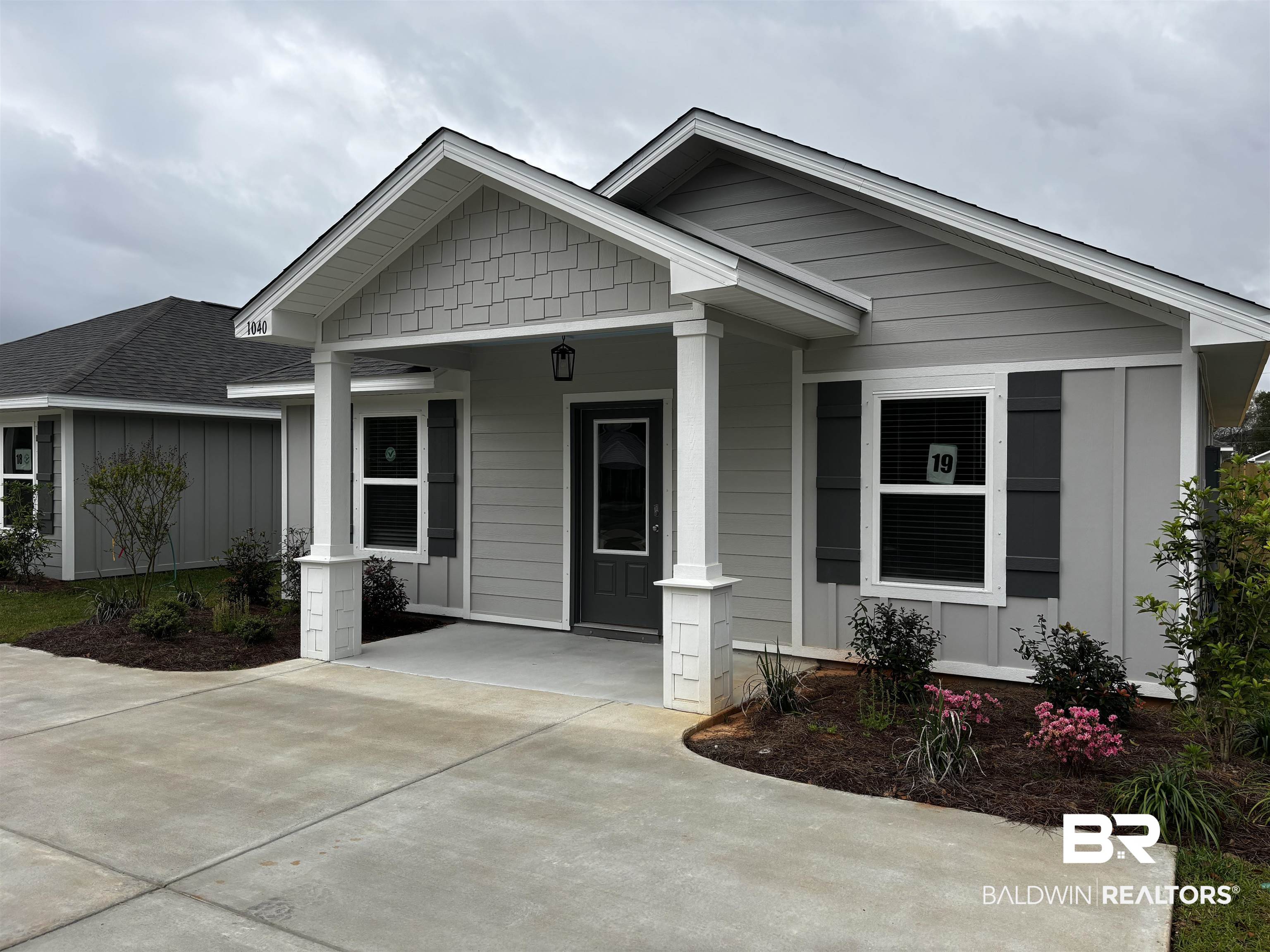 1040 South Bay Street Foley, AL 36535 - Photo 3 of 30