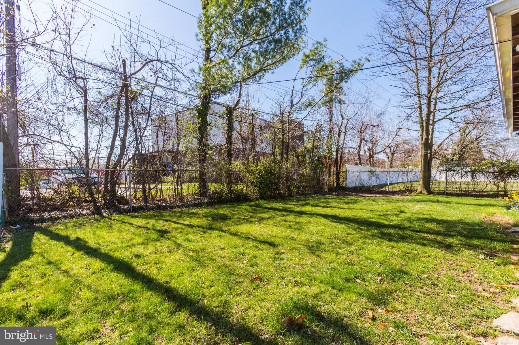 1079 Southridge Road Baltimore, MD 21228 - Photo 14 of 17 Backyard