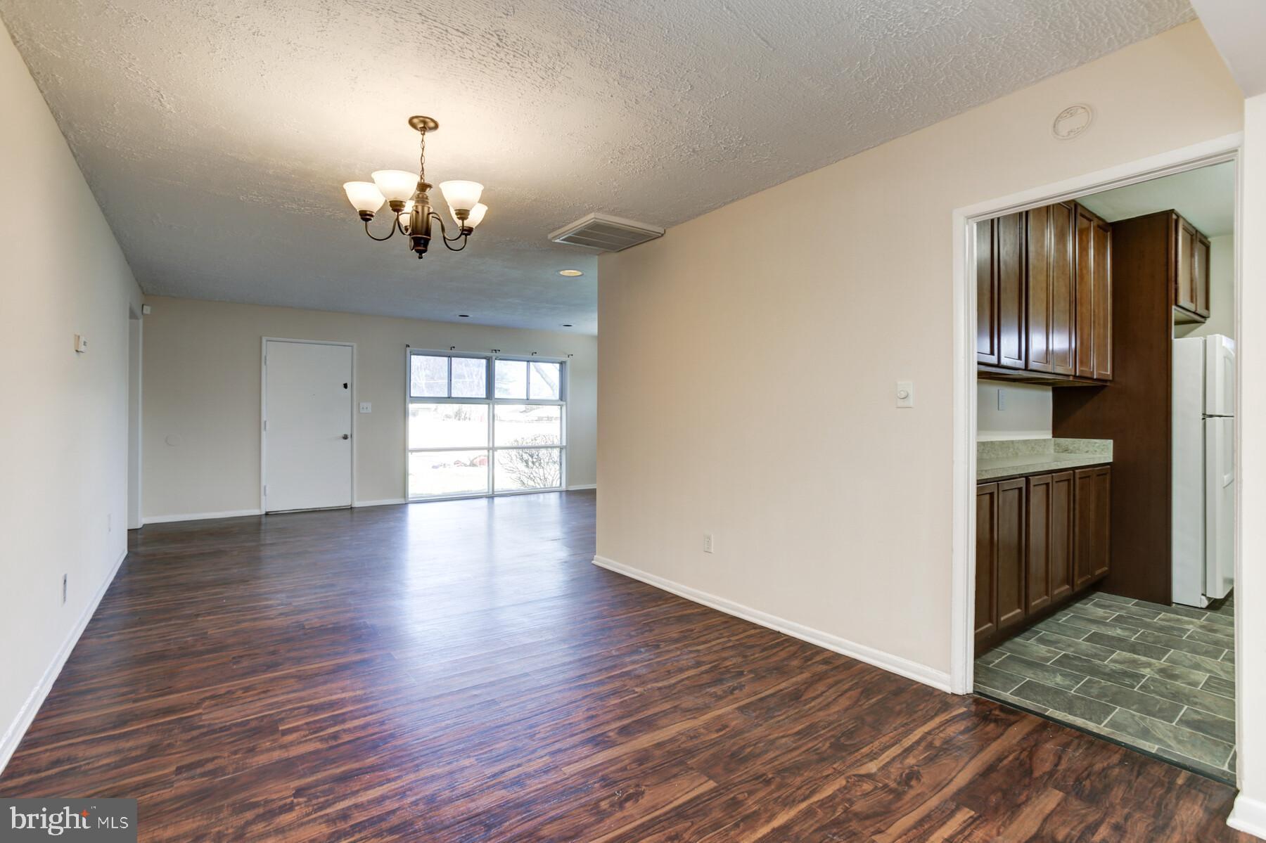 1079 Southridge Road Baltimore, MD 21228 - Photo 5 of 17 Dining Room off Kitchen