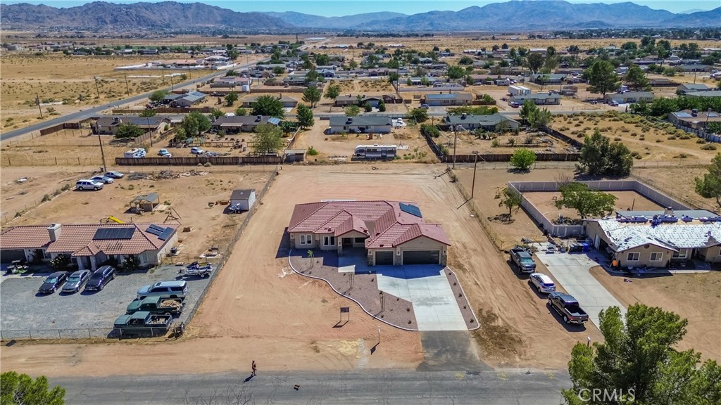 16055 Winnebago Road Apple Valley, CA 92307 - Photo 6 of 41 Gallery Image 6