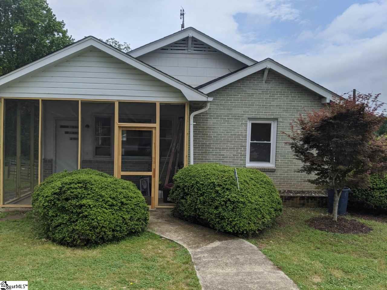 204 Whitney Street Slater, SC 29683 - Photo 2 of 22