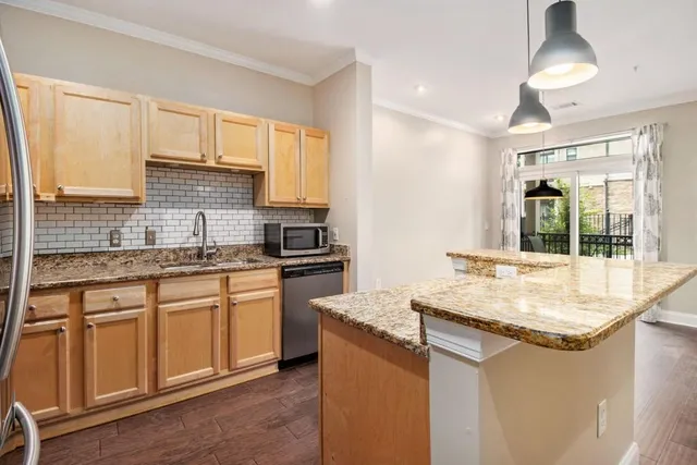 $189,900 | 2230 Cheshire Bridge Road Northeast, Unit 401, Atlanta, GA 30324