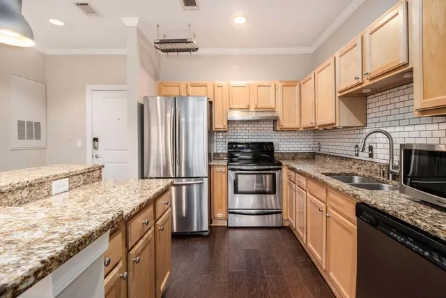 $189,900 | 2230 Cheshire Bridge Road Northeast, Unit 401, Atlanta, GA 30324