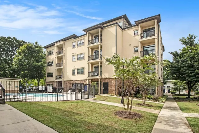 $189,900 | 2230 Cheshire Bridge Road Northeast, Unit 401, Atlanta, GA 30324