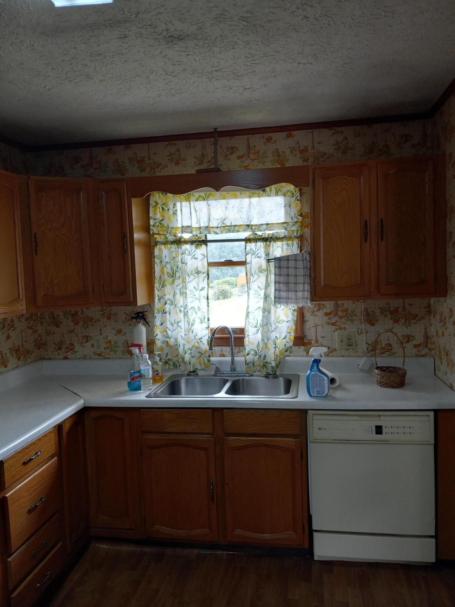 12415 Stafford Road Coeburn, VA 24230 - Photo 12 of 40 20220725_152659
