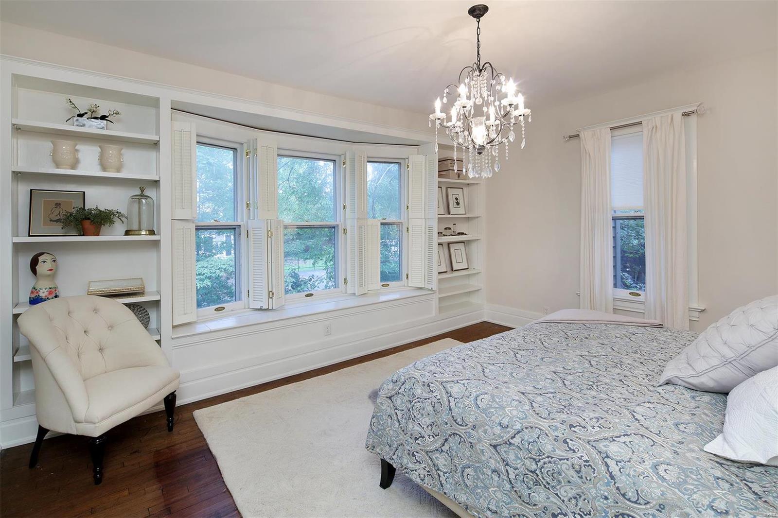 135 North Hanley Road Clayton, MO 63105 - Photo 11 of 23 Gallery Image 11