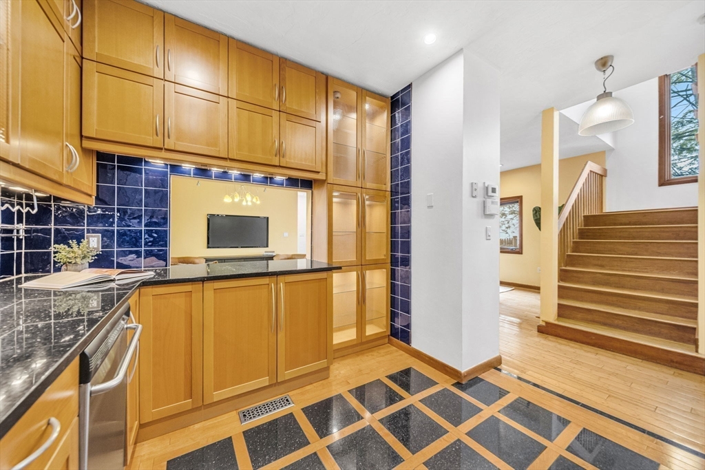 16 Carthay Circle, Unit 16 Newton, MA 02461 - Photo 13 of 29 a view of an entryway with wooden floor