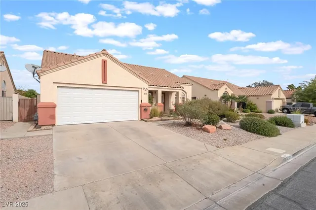 $2,200 | 812 Seco Verde Avenue, Henderson, NV 89015