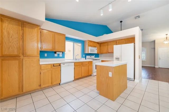 $2,200 | 812 Seco Verde Avenue, Henderson, NV 89015