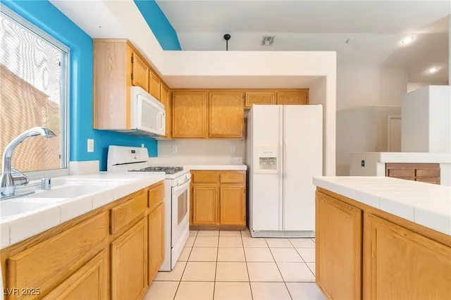 $2,200 | 812 Seco Verde Avenue, Henderson, NV 89015