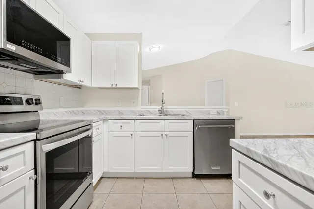 $1,900 | 7606 Pissarro Drive, Unit 14305, Orlando, FL 32819