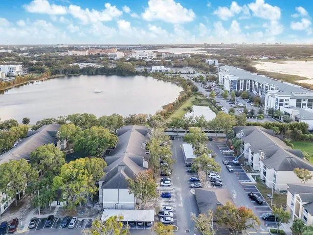 $1,900 | 7606 Pissarro Drive, Unit 14305, Orlando, FL 32819