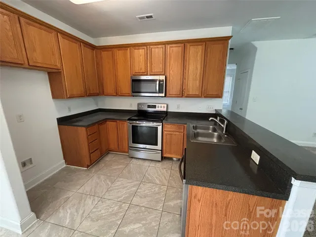 $2,300 | 1701 Wilburn Park Lane Northwest, Charlotte, NC 28269