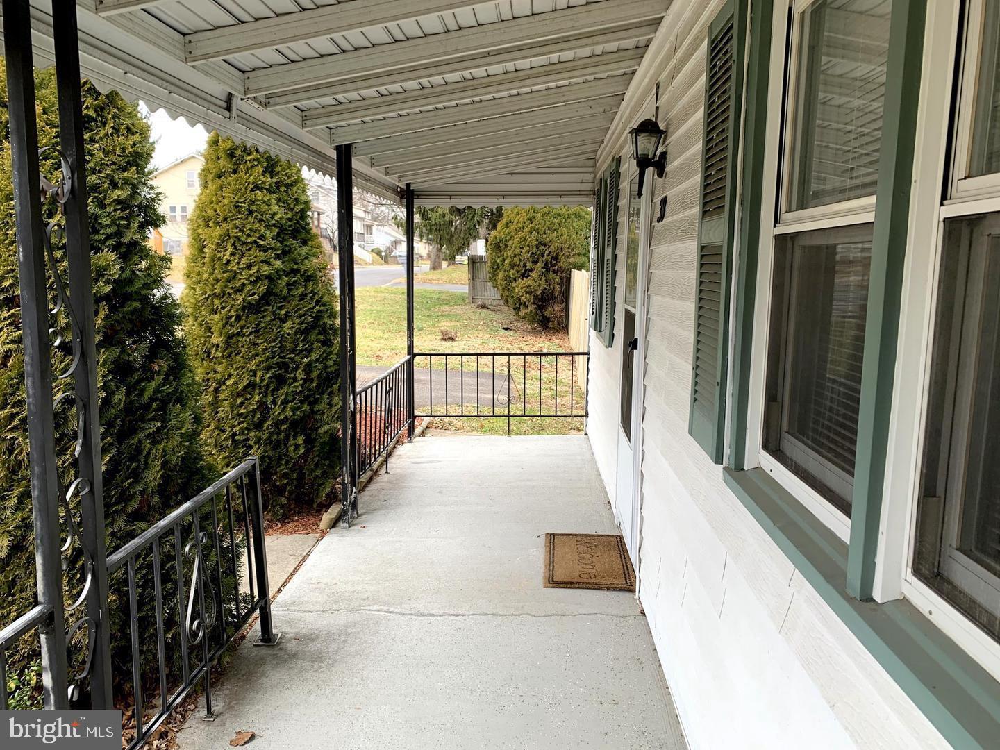 38 Hazelhurst Avenue Ewing, NJ 08638 - Photo 2 of 10 a view of entryway