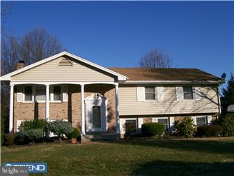 3100 Cricket Road Reading, PA 19605 - Photo 1 of 12 Exterior Front