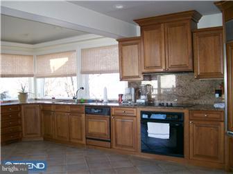3100 Cricket Road Reading, PA 19605 - Photo 5 of 12 Kitchen