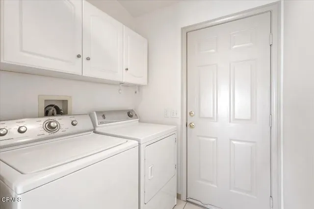 a view of a backyard with plants