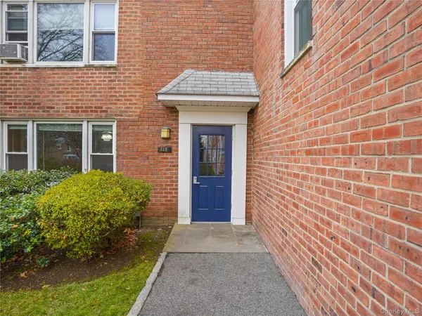$345,000 | 118 Lawn Terrace, Unit 1E, Mamaroneck, NY 10543