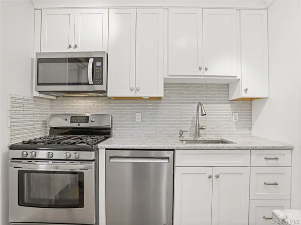 $345,000 | 118 Lawn Terrace, Unit 1E, Mamaroneck, NY 10543