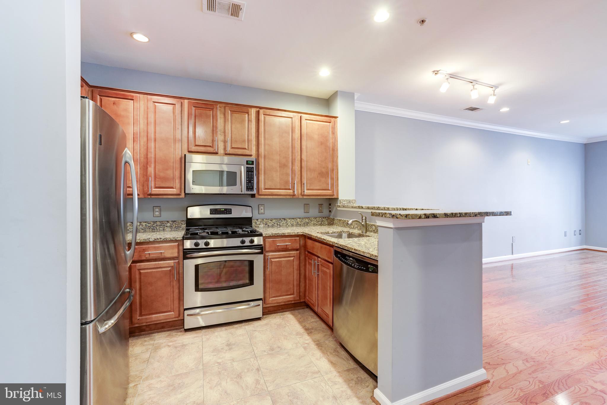 12000 Market Street, Unit 340 Reston, VA 20190 - Photo 5 of 36