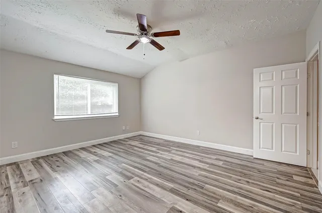 $2,000 | 6802 Glenray Drive, Houston, TX 77084