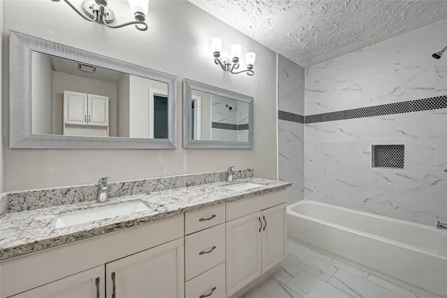 $2,000 | 6802 Glenray Drive, Houston, TX 77084