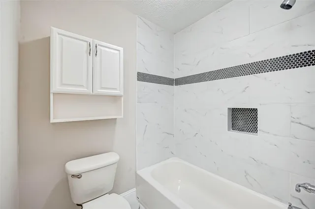 $2,000 | 6802 Glenray Drive, Houston, TX 77084