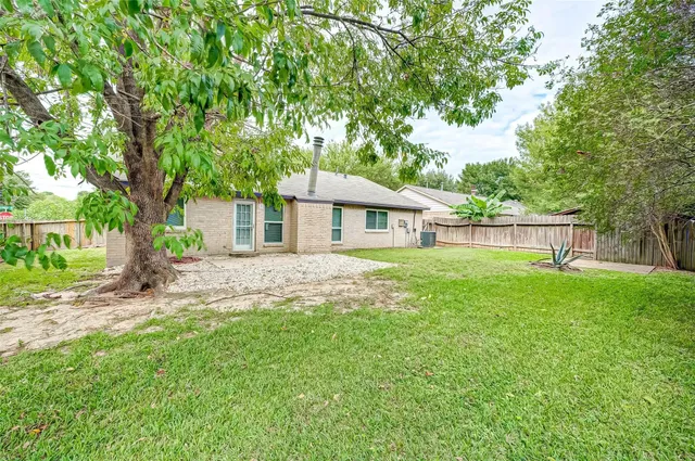 $2,000 | 6802 Glenray Drive, Houston, TX 77084