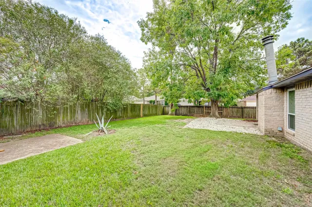 $2,000 | 6802 Glenray Drive, Houston, TX 77084