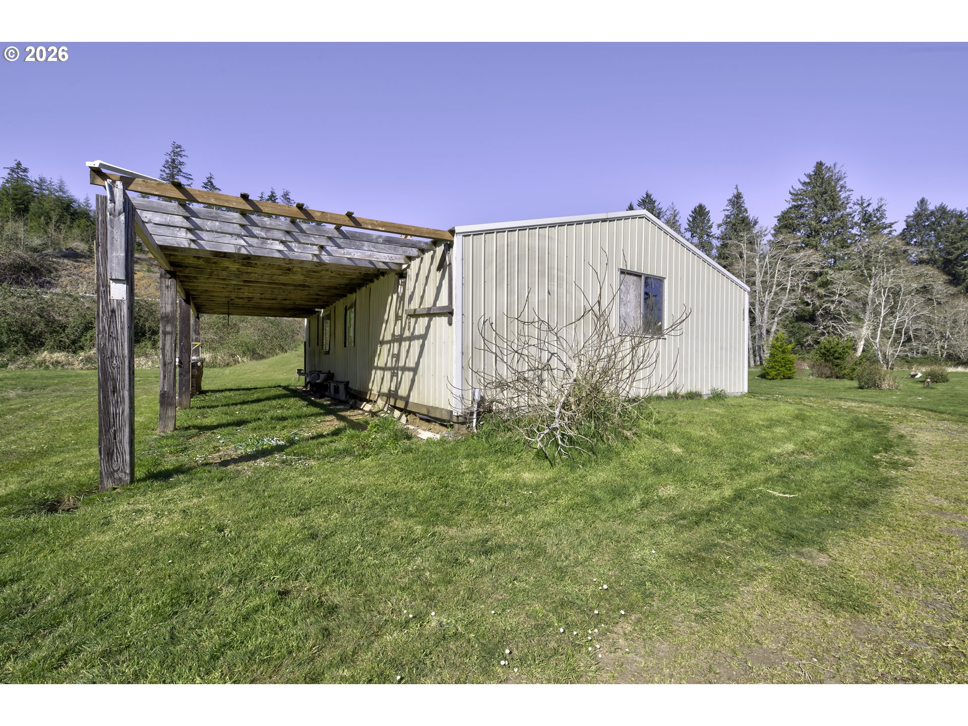 47 North Nemah Road East South Bend, WA 98586 - Photo 25 of 33 a view of a backyard