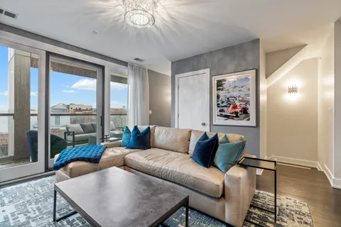 $1,825,000 | 1303 West Diversey Parkway, Chicago, IL 60614