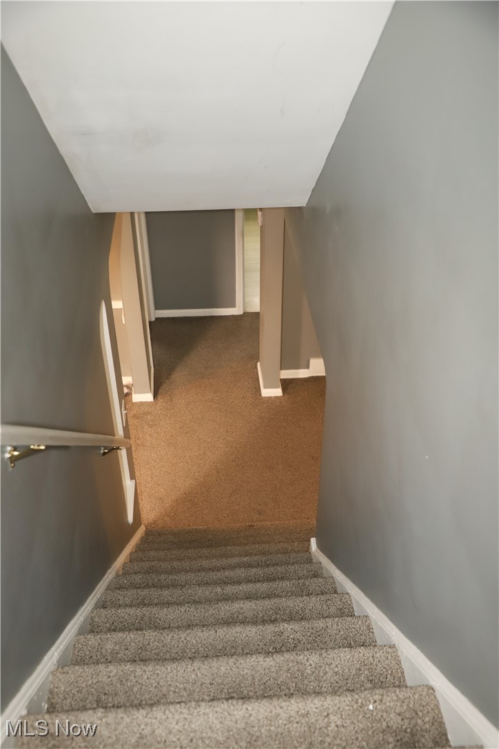 1008 Woodview Road Cleveland, OH 44121 - Photo 26 of 38 Gallery Image 26