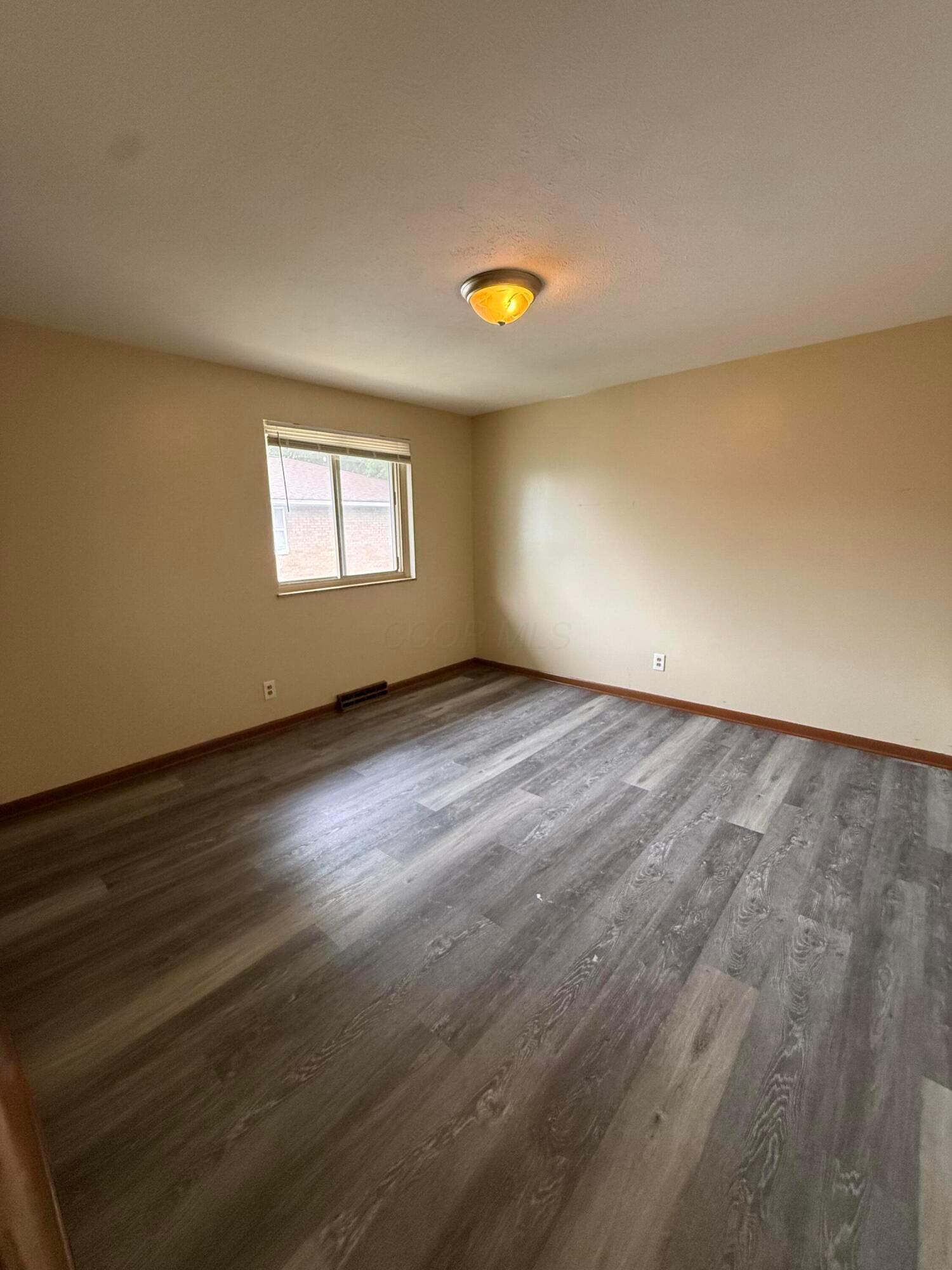 1759 Lonsdale Road, Unit C Columbus, OH 43232 - Photo 10 of 12 Lonsdale_10