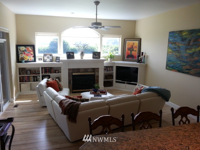 9721 District Line Road Burlington, WA 98233 - Photo 2 of 25 Gallery Image 2