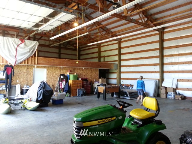 9721 District Line Road Burlington, WA 98233 - Photo 5 of 25 Gallery Image 5
