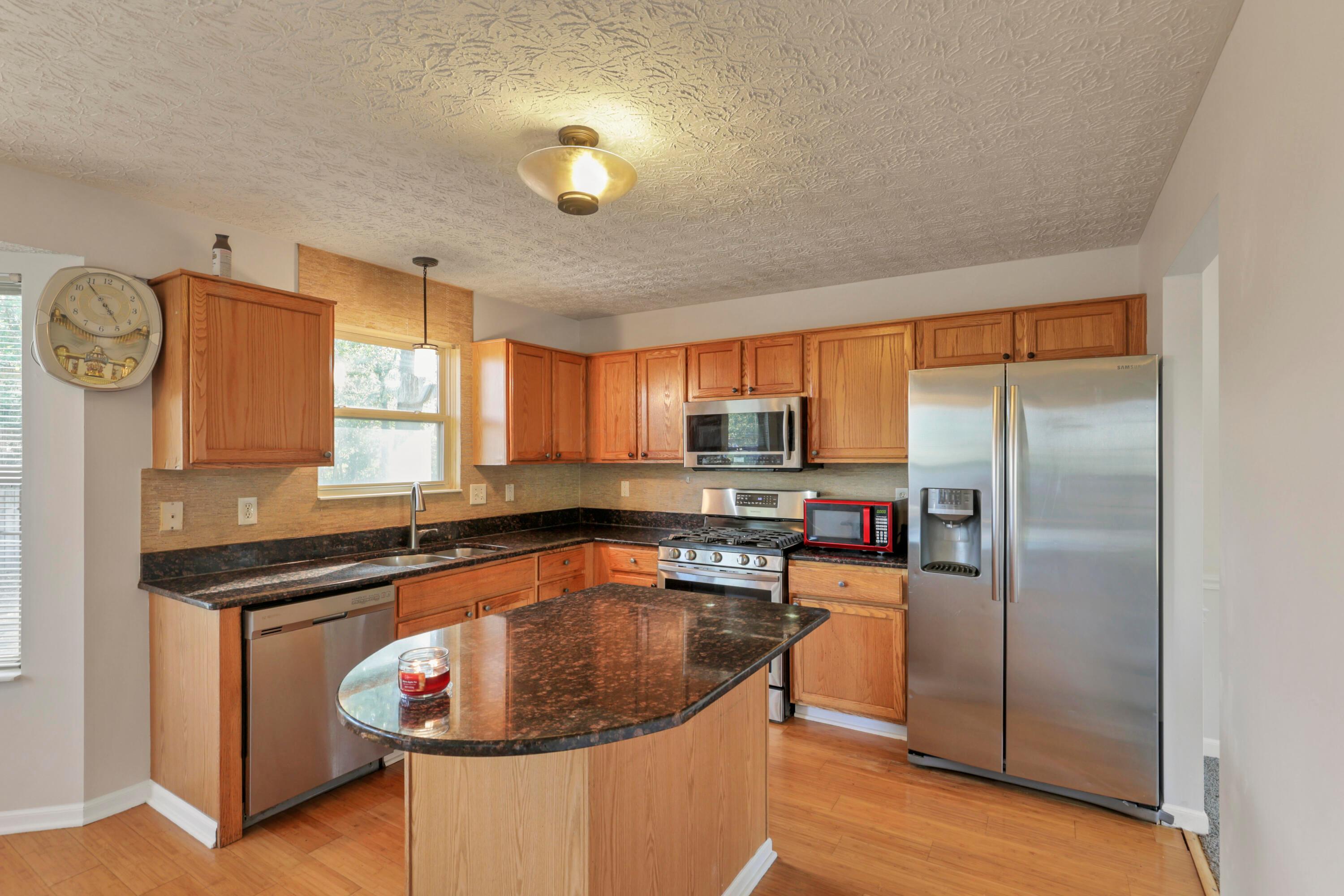 8495 Rodebaugh Road Reynoldsburg, OH 43068 - Photo 17 of 58 17-print-0N4A0936