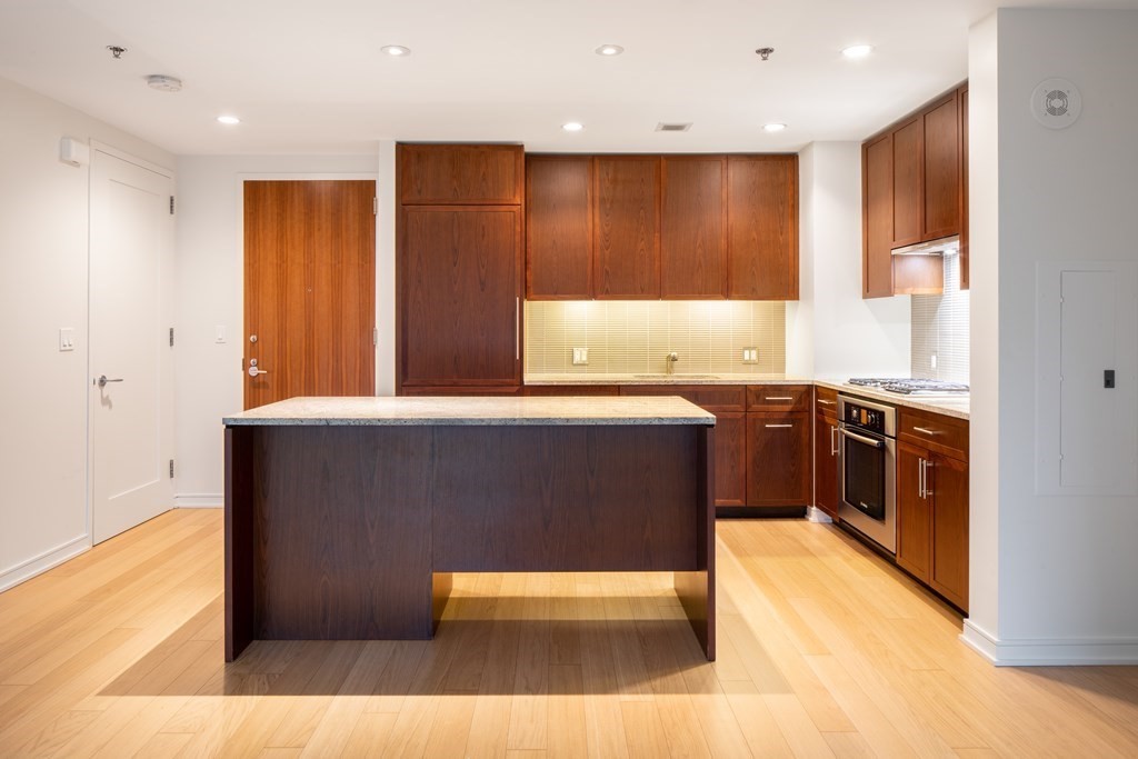 580 Washington Street, Unit 906 Boston, MA 02111 - Photo 5 of 38