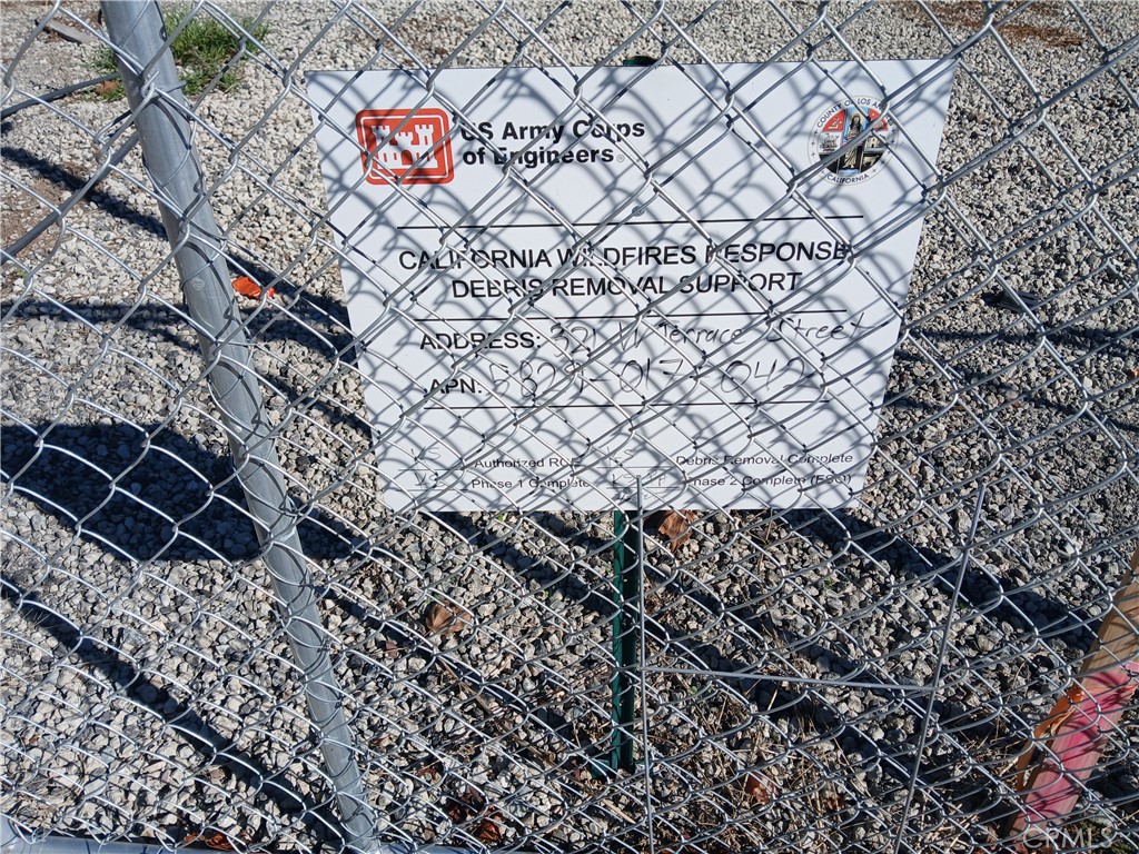 321 West Terrace Street Altadena, CA 91001 - Photo 6 of 11 a backyard of a house