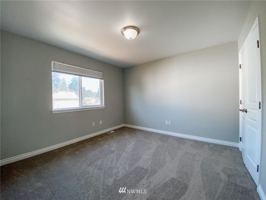 1416 North 39th Street Renton, WA 98056 - Photo 13 of 22