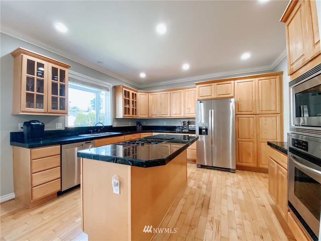 1416 North 39th Street Renton, WA 98056 - Photo 5 of 22