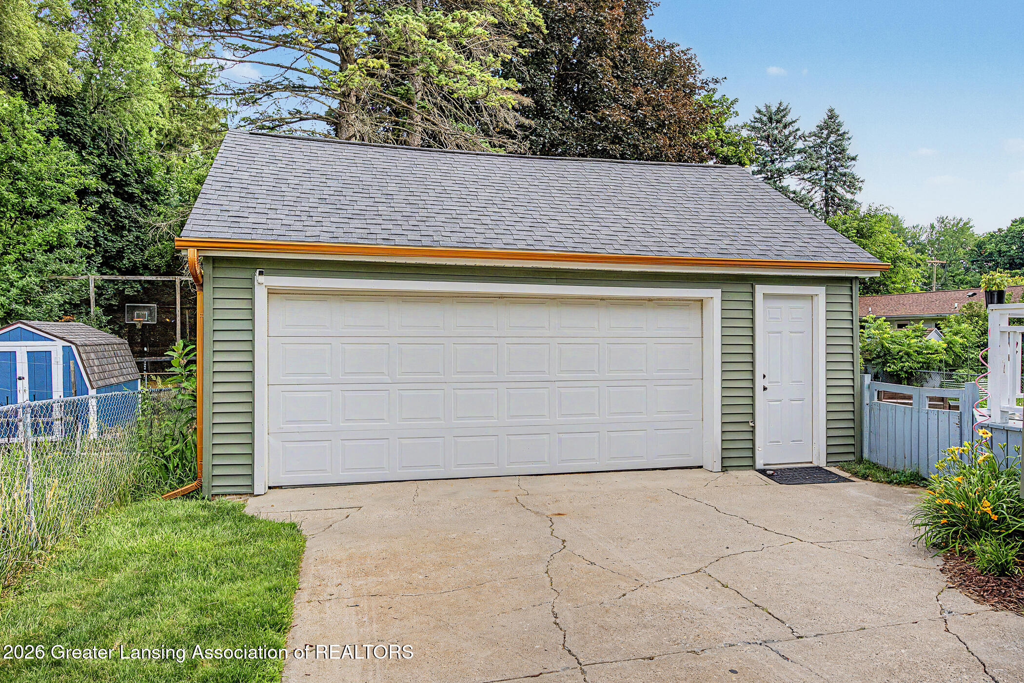 4610 Elizabeth Road Lansing, MI 48917 - Photo 33 of 38 Garage