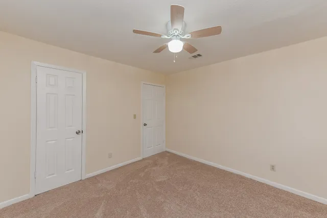 $2,550 | 18610 Anne Drive, Webster, TX 77058