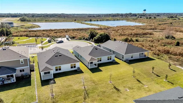 $1,900 | 809 Wedgewood Street, Lake Wales, FL 33859